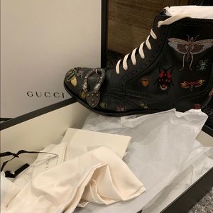 Men’s Gucci embroidered Boot with front buckle